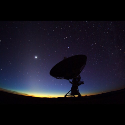 Zodiacal Light Silhouettes a VLA Telescope